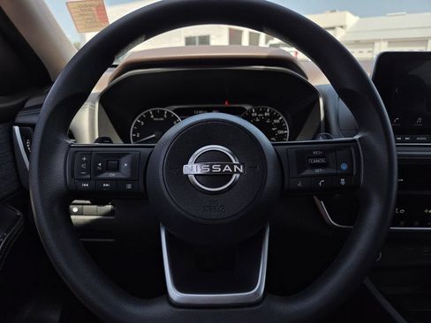Used 2023 Nissan Rogue SV FWD image 22