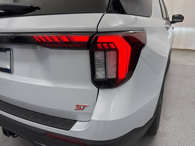 New 2026 Ford Explorer ST w/ Sun And Sound Package AWD/4WD image 7