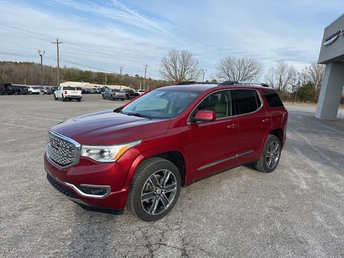 Used 2019 GMC Acadia Denali image 3