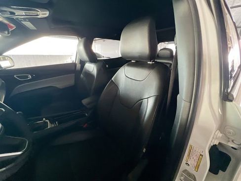 Used 2023 Jeep Compass Limited w/ Elite Group AWD/4WD image 10