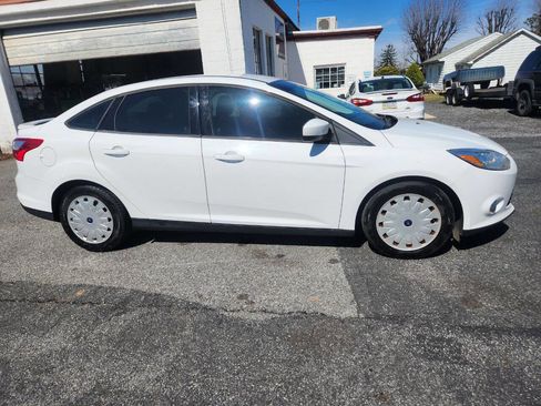 Used 2012 Ford Focus SE image 4