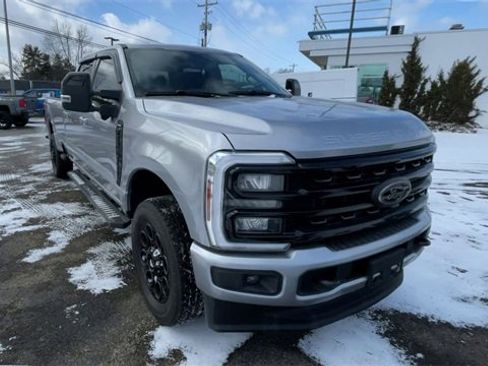 Used 2024 Ford F250 Lariat w/ Black Appearance Package image 4