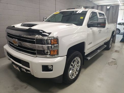 Used 2019 Chevrolet Silverado 2500 High Country w/ Duramax Plus Package AWD/4WD image 15