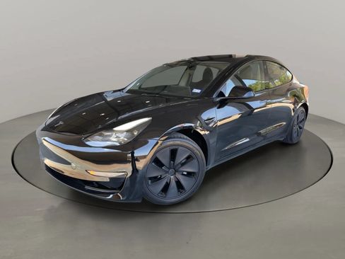 Used 2023 Tesla Model 3 Standard Range RWD image 1