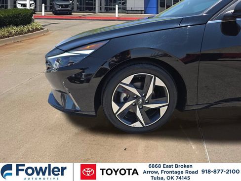 Used 2023 Hyundai Elantra Limited FWD image 27