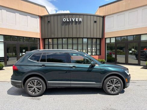 Used 2018 Volkswagen Tiguan SEL AWD/4WD image 8