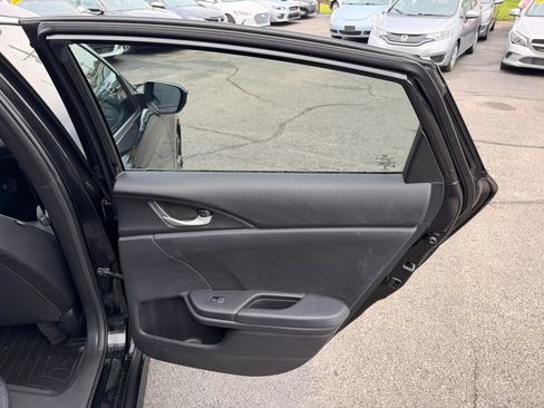 Used 2019 Honda Civic Sport image 24