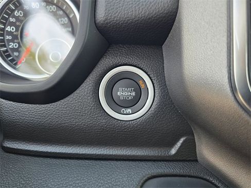 Certified 2025 RAM 1500 Big Horn image 24