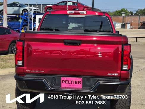 Used 2024 Chevrolet Colorado ZR2 w/ ZR2 Convenience Package III AWD/4WD image 5