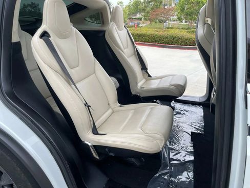 Used 2017 Tesla Model X 100D image 10