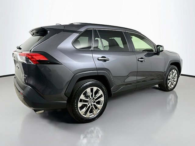 Used 2020 Toyota RAV4 Limited AWD/4WD image 7