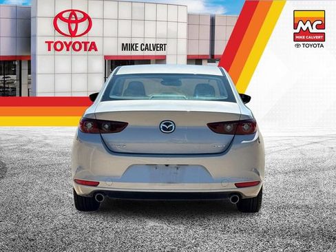 Used 2024 MAZDA MAZDA3 s FWD image 4