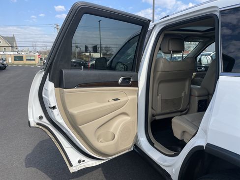 Used 2014 Jeep Grand Cherokee Limited image 27