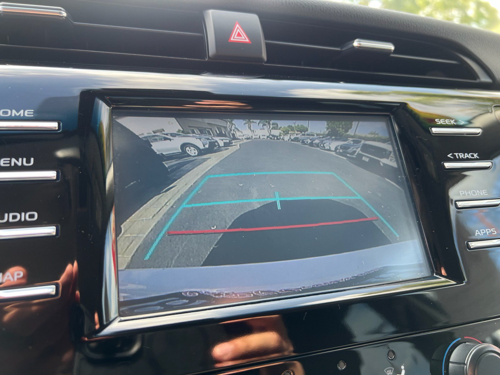 Used 2019 Toyota Camry LE FWD image 22