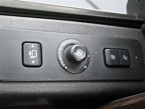 Used 2016 Ford F250 Platinum w/ Snow Plow Prep Package image 13