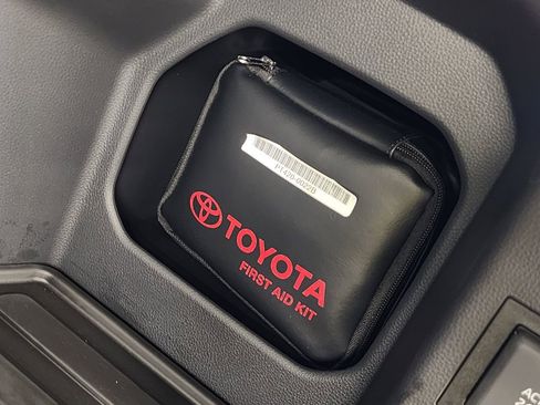 Used 2025 Toyota 4Runner 4WD image 35