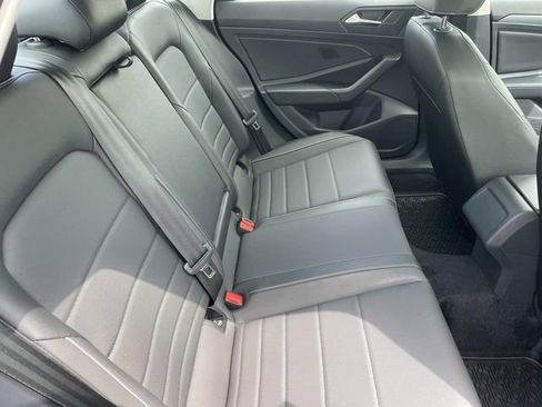 Used 2024 Volkswagen Jetta SE w/ Panoramic Sunroof Package FWD image 25