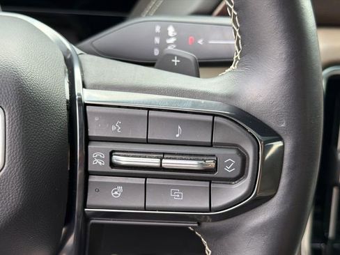 Used 2025 GMC Yukon Denali Ultimate AWD/4WD image 27