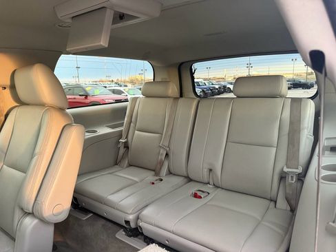 Used 2013 Chevrolet Suburban LTZ image 18