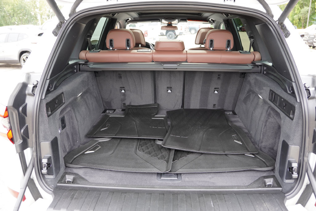 Used 2023 BMW X5 xDrive40i w/ M Sport Package AWD/4WD image 22