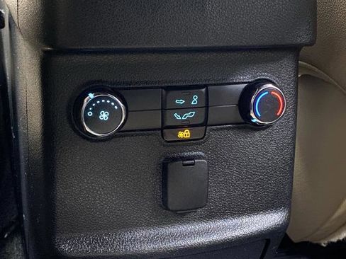 Used 2017 Ford Explorer XLT w/ Equipment Group 202A image 33