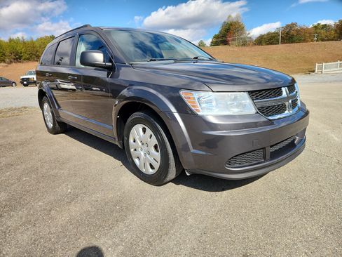 Used 2017 Dodge Journey SE image 11