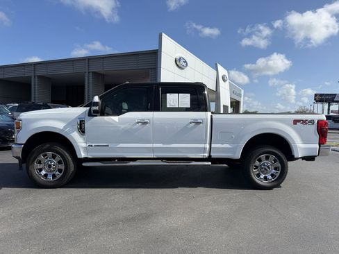 Used 2021 Ford F250 Lariat w/ FX4 Off-Road Package image 6