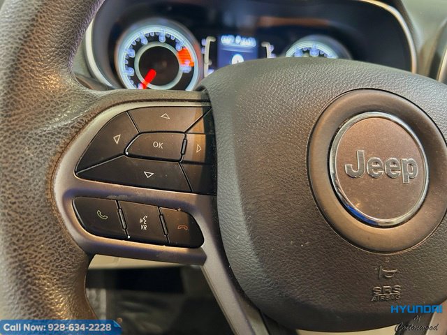 Used 2019 Jeep Cherokee Latitude w/ Popular Appearance Group FWD image 27