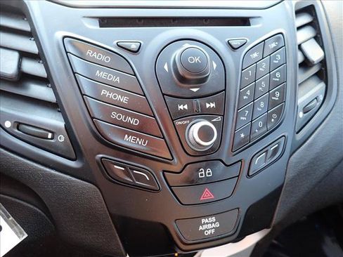 Used 2014 Ford Fiesta SE FWD image 19