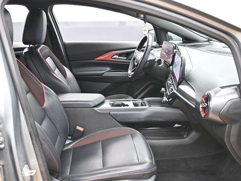 Used 2024 Chevrolet Equinox EV RS image 36