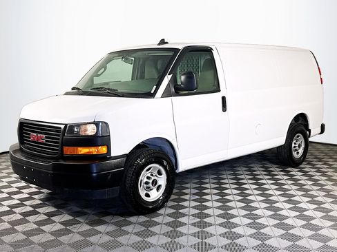 Used 2020 GMC Savana 2500 image 4
