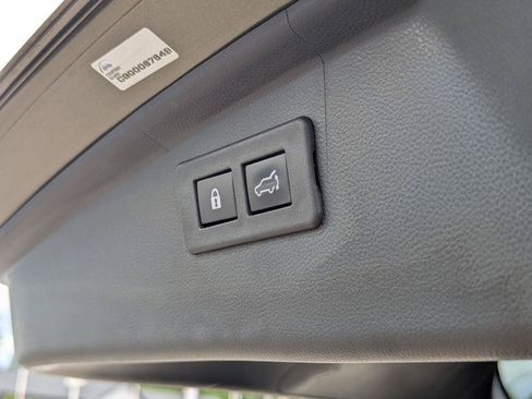 Used 2020 Subaru Outback Limited w/ Popular Package #2 AWD/4WD image 33