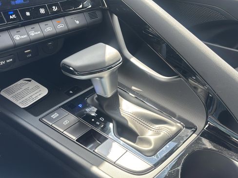 New 2026 Hyundai Elantra SEL Sport FWD image 18