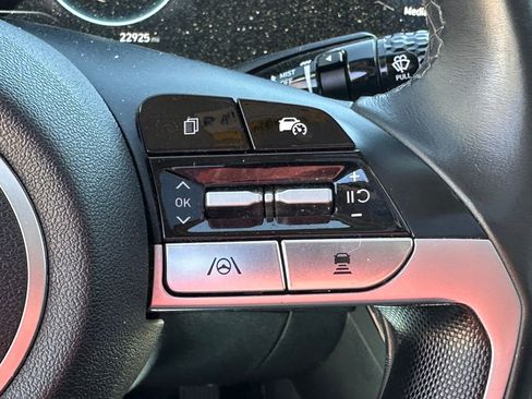 Used 2024 Hyundai Elantra SEL w/ Convenience Package image 20