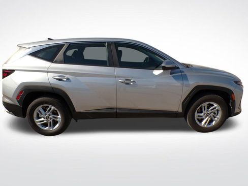 Certified 2025 Hyundai Tucson SE AWD/4WD image 4