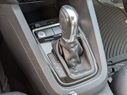 Used 2017 Volkswagen Jetta SEL image 28