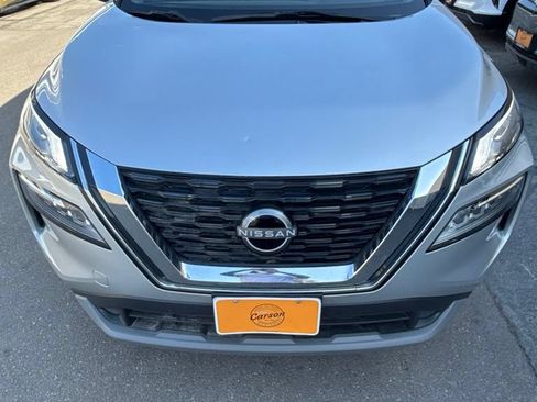Used 2023 Nissan Rogue SV FWD image 12