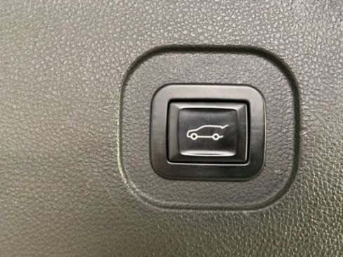 Used 2015 Chevrolet Equinox LTZ AWD/4WD image 11