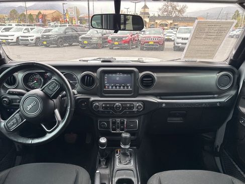 Used 2023 Jeep Wrangler Unlimited w/ Cold Weather Group AWD/4WD image 22