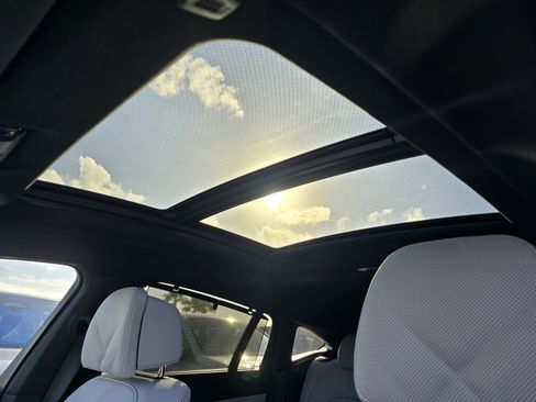 New 2026 BMW X6 xDrive40i w/ Executive Package image 25