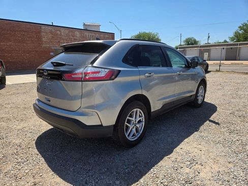 Used 2022 Ford Edge SE AWD/4WD image 5