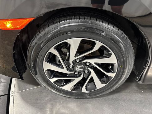 Used 2018 Honda Civic LX-P image 2