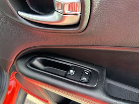 Used 2018 Jeep Compass Trailhawk w/ Cold Weather Group image 19