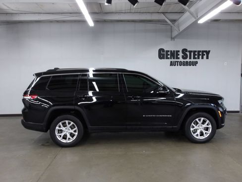 Used 2021 Jeep Grand Cherokee L Limited AWD/4WD image 3