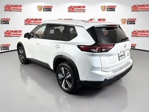 Certified 2024 Nissan Rogue SL w/ SL Premium Package AWD/4WD image 2