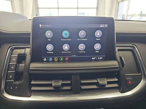 Used 2021 GMC Yukon XL AT4 w/ AT4 Premium Plus Package AWD/4WD image 18