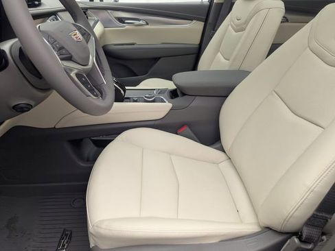 New 2026 Cadillac XT5 Premium Luxury w/ LPO, Floor Liner Package image 22