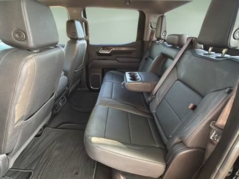 Used 2025 GMC Sierra 1500 SLT AWD/4WD image 20