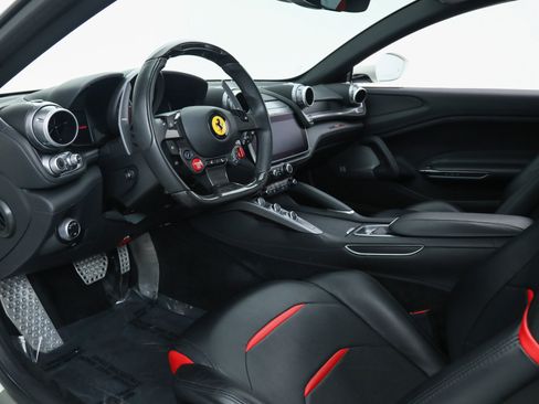 Certified 2020 Ferrari GTC4Lusso image 2