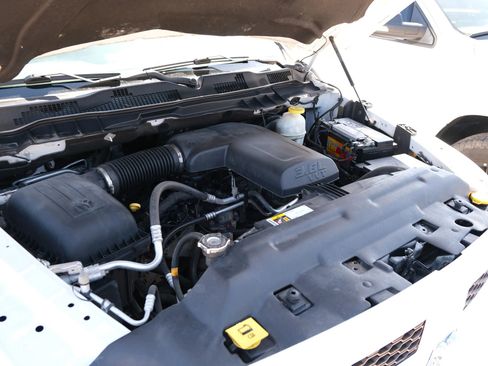 Used 2017 RAM 1500 Express AWD/4WD image 14